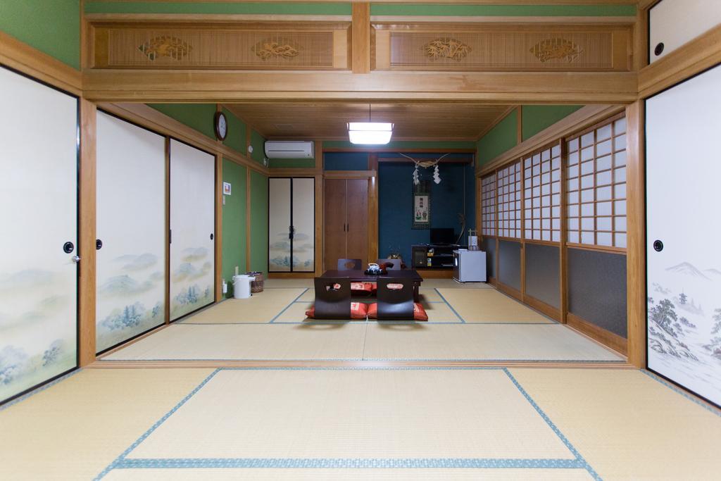 Minshuku Tenhou Hotel Takachiho Exterior foto