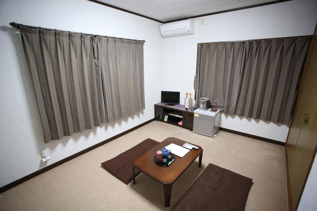 Minshuku Tenhou Hotel Takachiho Exterior foto